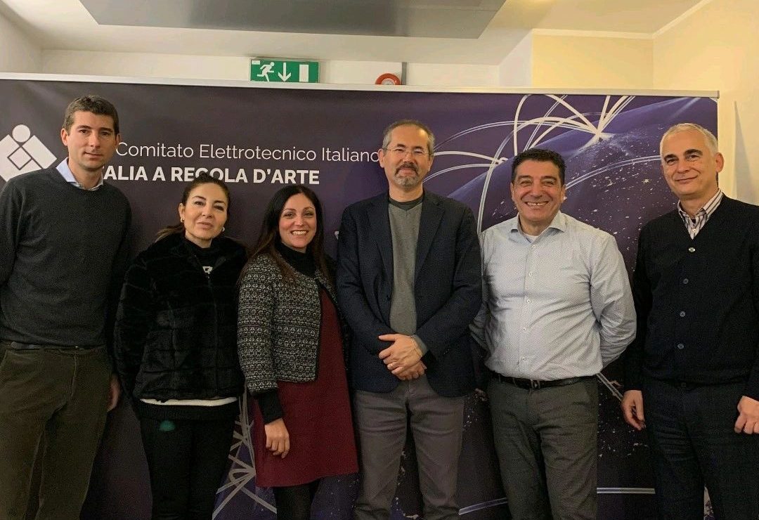 Incontro CEI-Hitachi su innovazione normativa, IA e tecnologie emergenti
